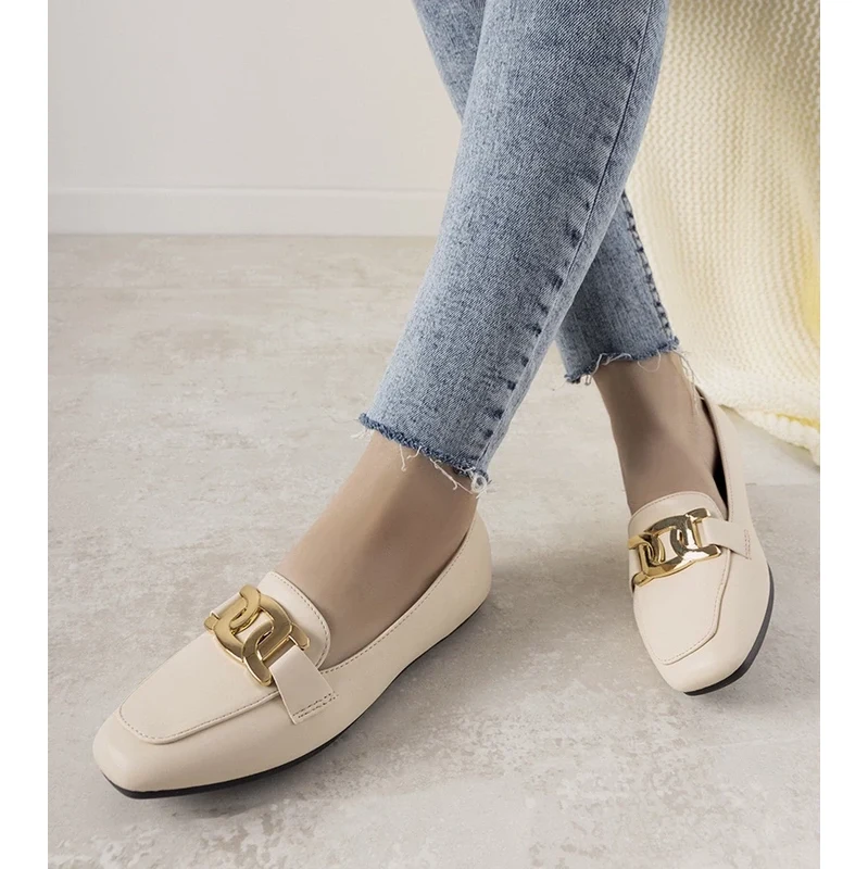 Gemre Beige loafers with a gold ornament Hashtag