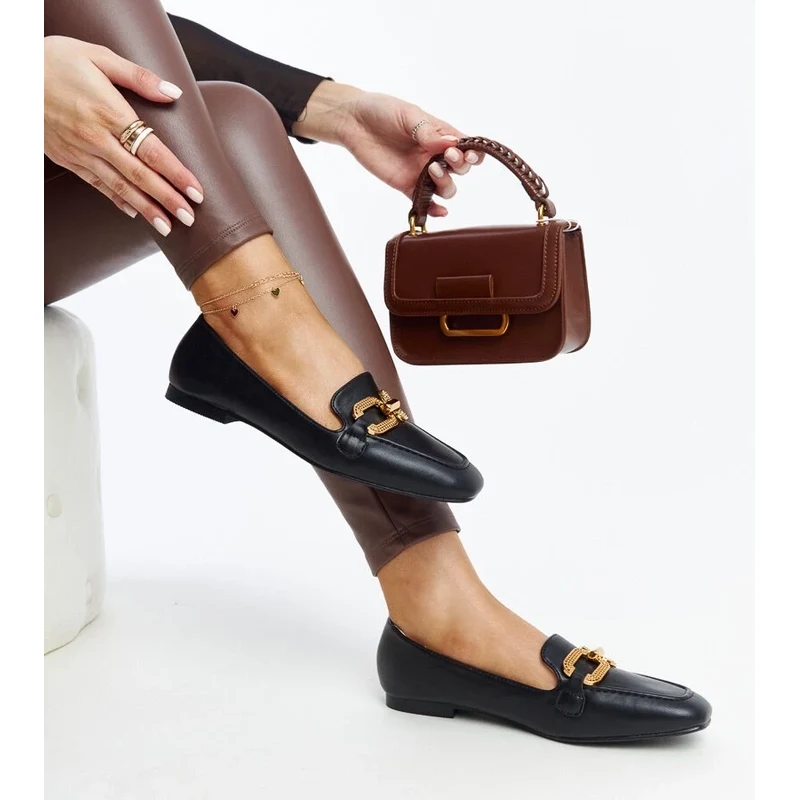 Gemre Rousseau womens black loafers with a buckle 106991243