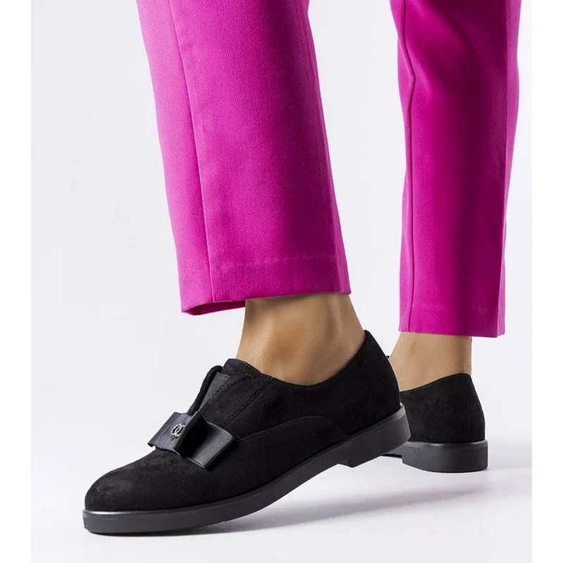 Gemre Black slip-on shoes Mutton
