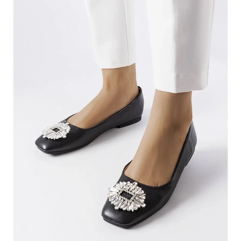 Gemre Black ballet flats with a brooch Miren