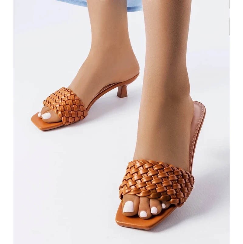 D/CEO Gemre Brown low-heel mules Burbank 106992427