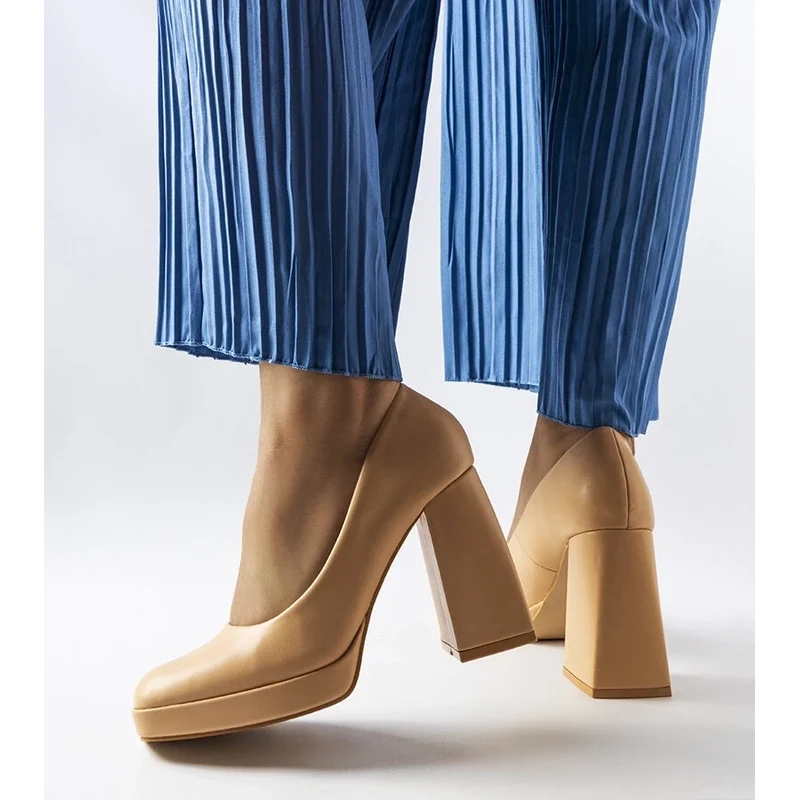 Gemre Beige high block heel pumps Mailly