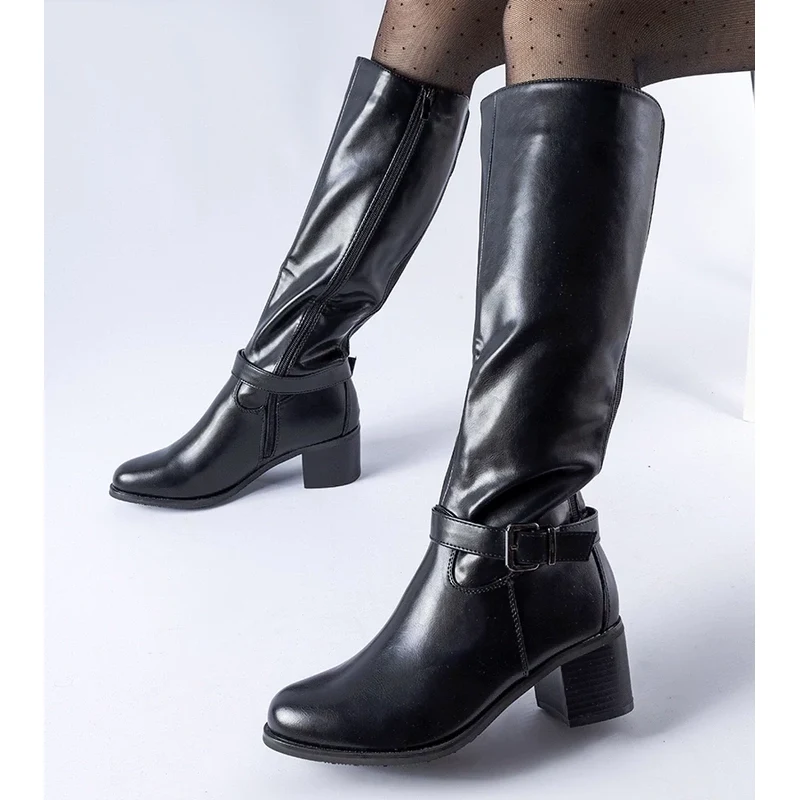 Gemre Black boots with decorative buckle Ernest