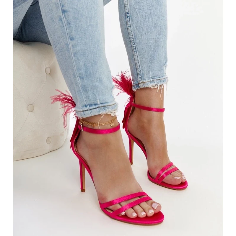D/CEO Gemre Pink sandals with feathers Adalgisio