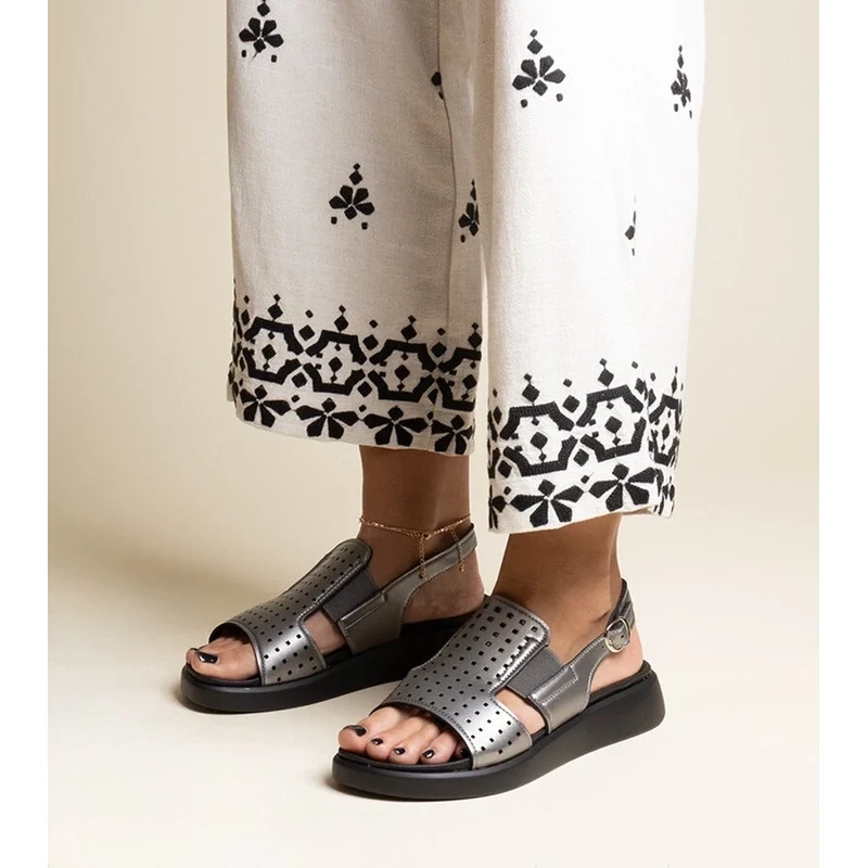 D/CEO Black sandals on a block heel Millo 106993095