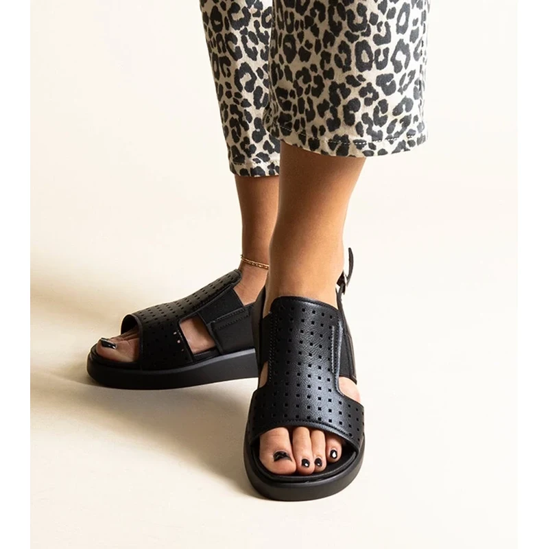 D/CEO Black sandals on a block heel Millo