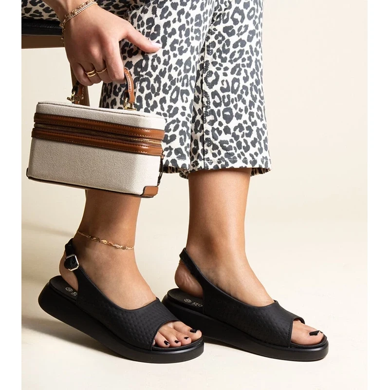 D/CEO Black sandals on a block heel Millo 106993101