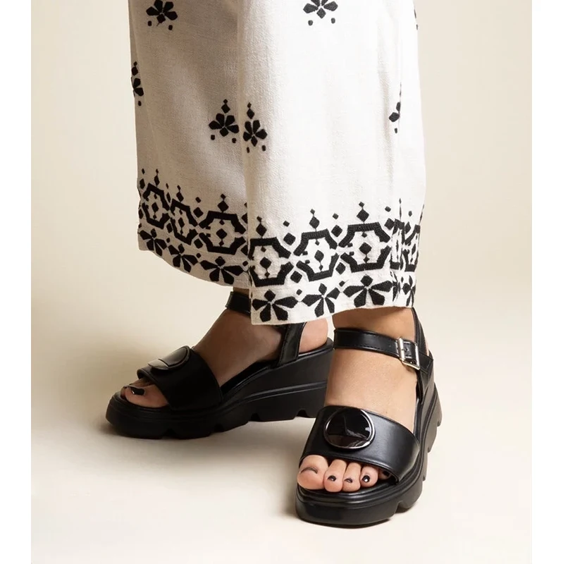 D/CEO Black sandals on a block heel Millo 106993118