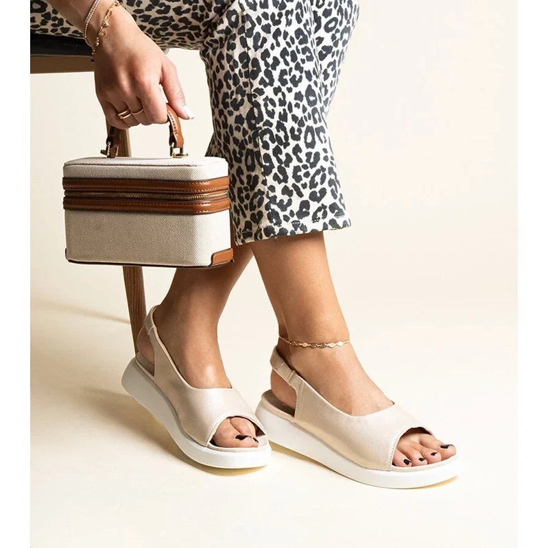 D/CEO Black sandals on a block heel Millo