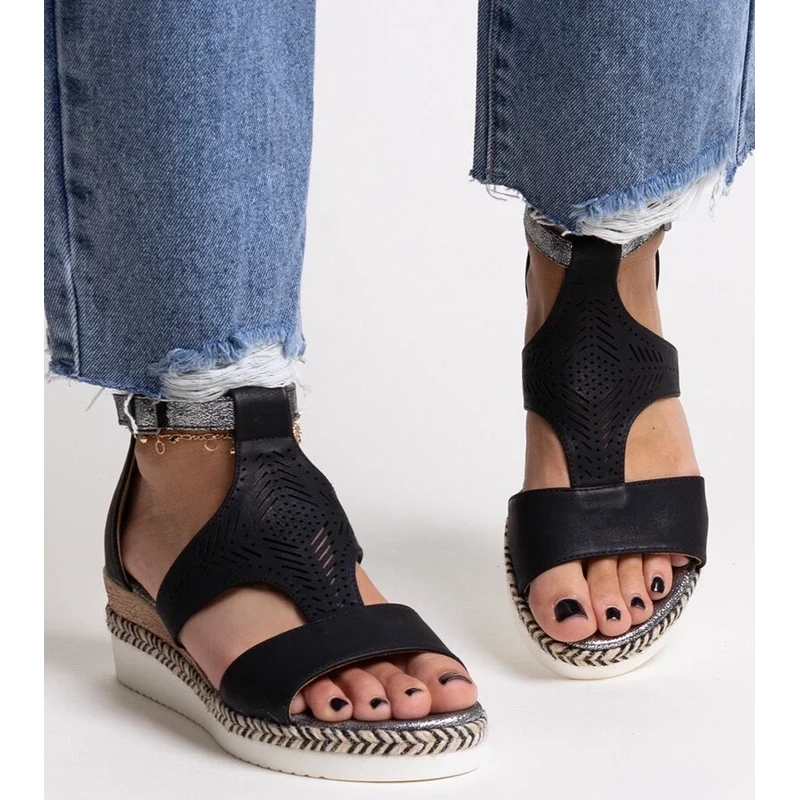 Gemre Black wedge sandals Tiuma