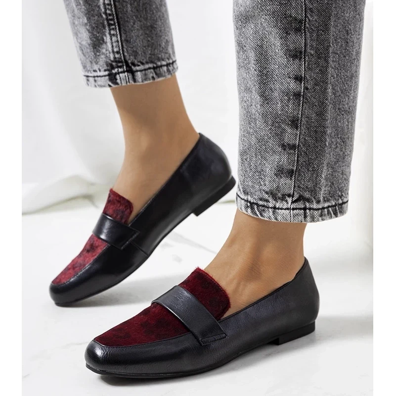 Gemre Black and Burgundy Womens Loafers Kolk