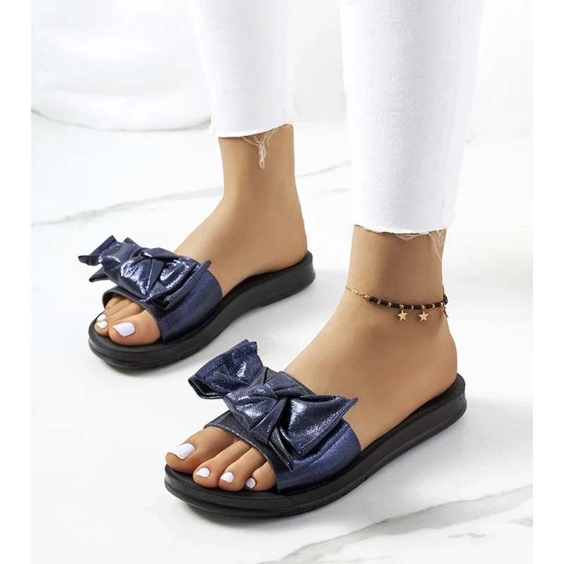 marka niezdefiniowana Navy blue flip-flops with a shiny bow Sora