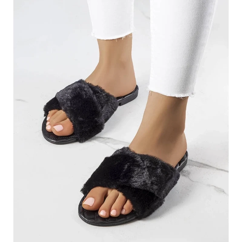 marka niezdefiniowana Black slippers with fur Karsyn