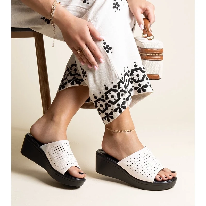 D/CEO Black sandals on a block heel Millo 106995992