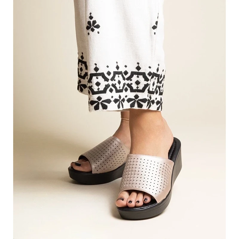 D/CEO Black sandals on a block heel Millo 106995989