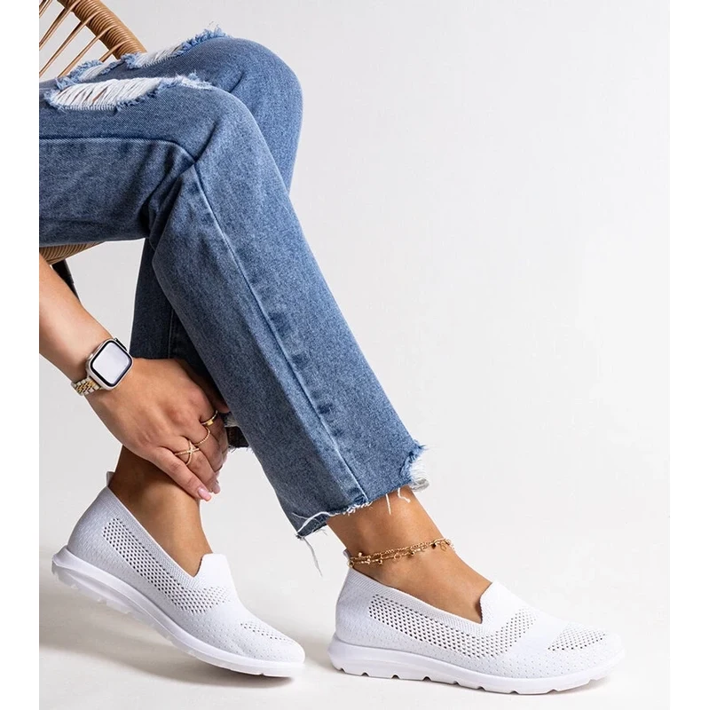 Gemre White sneakers on foam sole Rahim