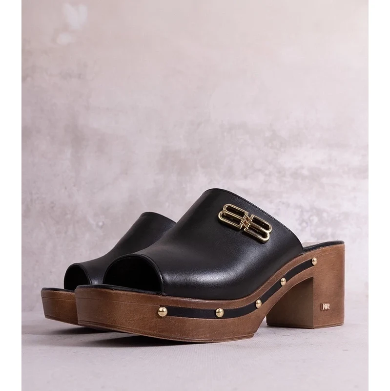 D/CEO marka niezdefiniowana Black heeled leather mules KARINO