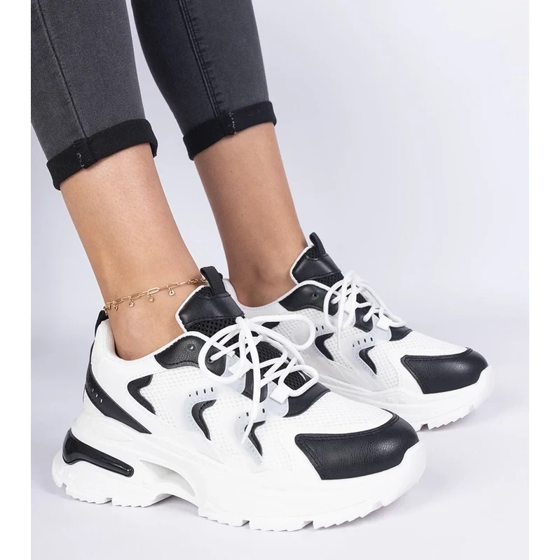 Gemre White and black womens sports sneakers Lamula