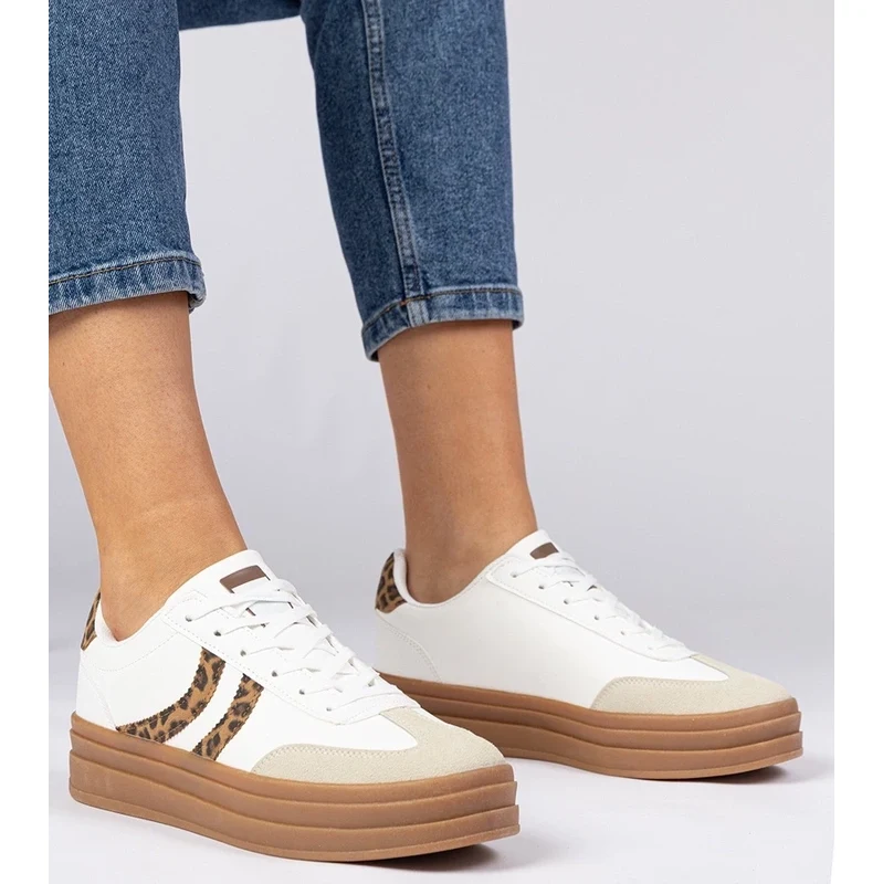 D/CEO Gemre White womens sneakers with leopard print detail