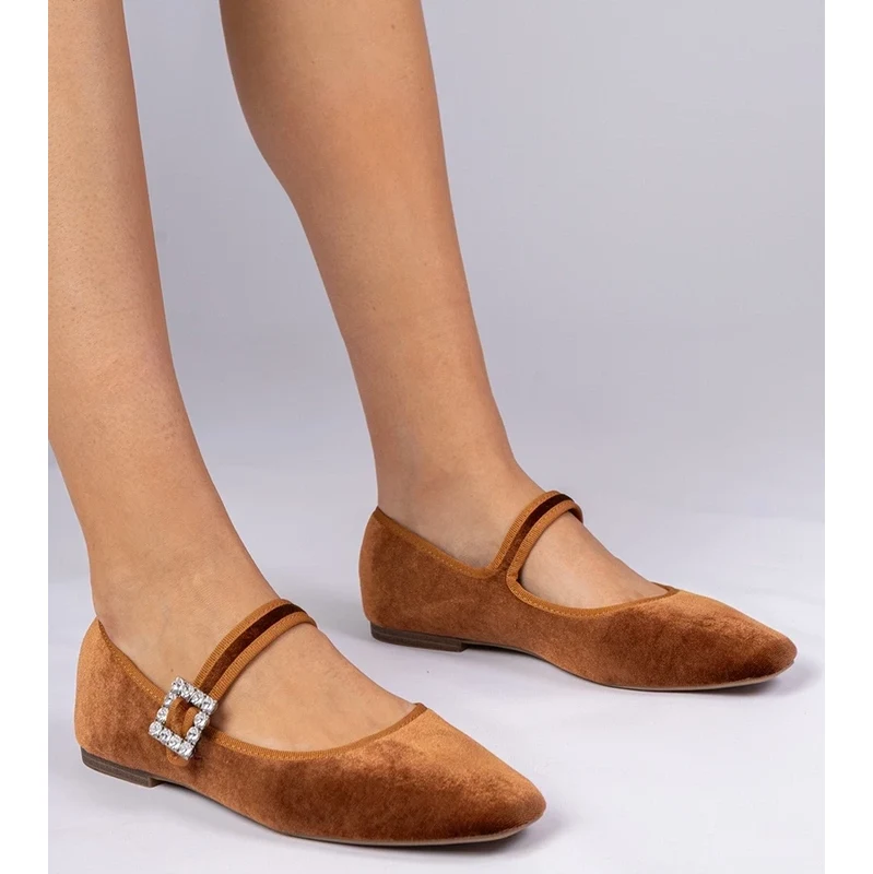 Gemre Brown womens suede ballet flats with a buckle Kvitta 106998942