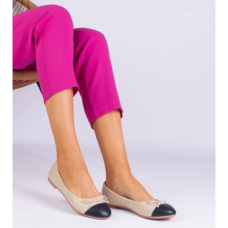 D/CEO marka niezdefiniowana Beige ballet flats with a bow and