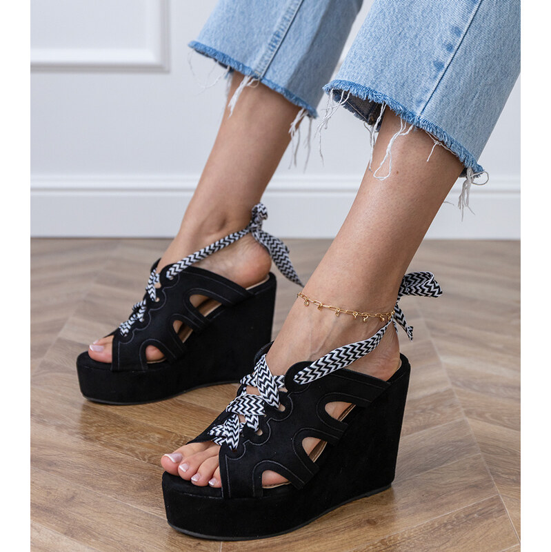 Gemre Black wedge sandals with decorative lacing Lakota
