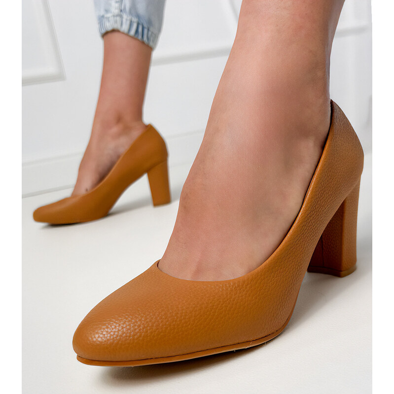 Gemre Brown classic block heel pumps Elinsi