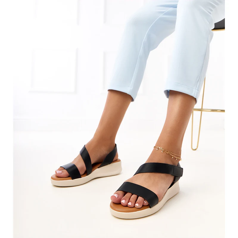 Gemre Black wedge sandals Verkado