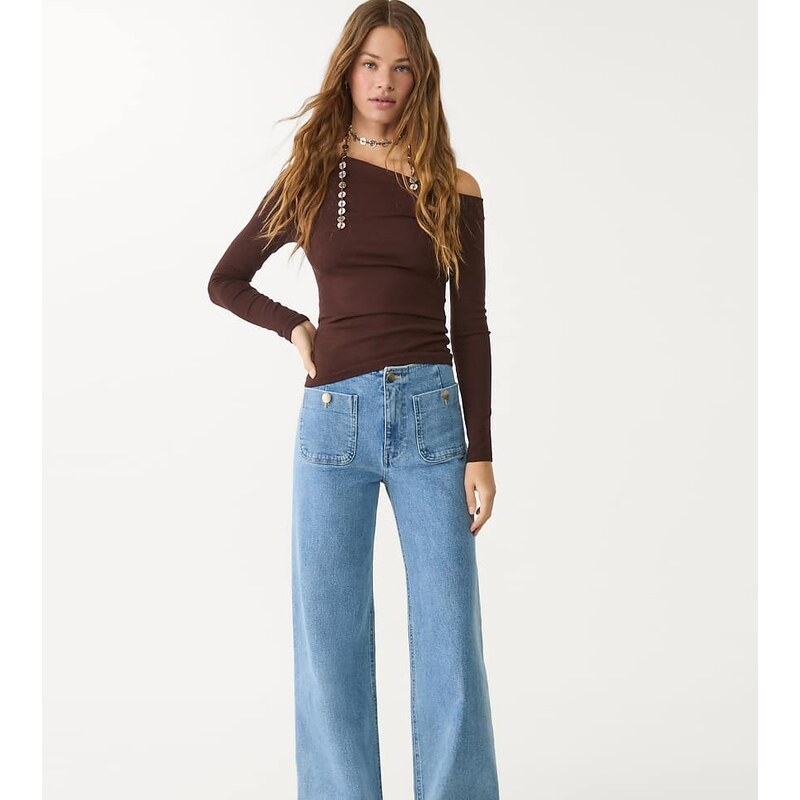 Stradivarius Petite d77 minimalist jeans with pockets in light blue 107408956