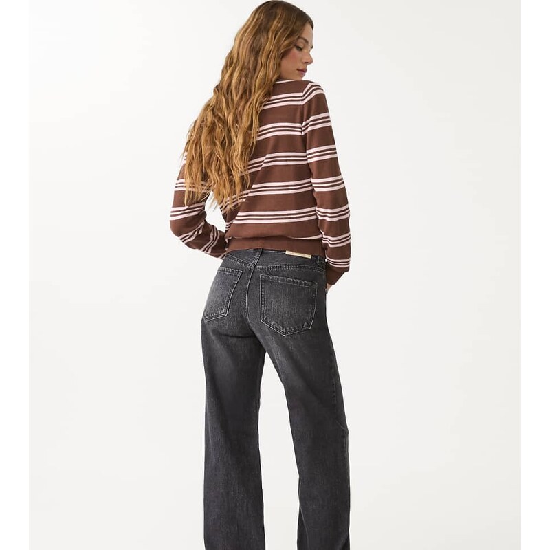 Stradivarius Petite d92 straight wide-leg jeans in washed black-Grey 109660352