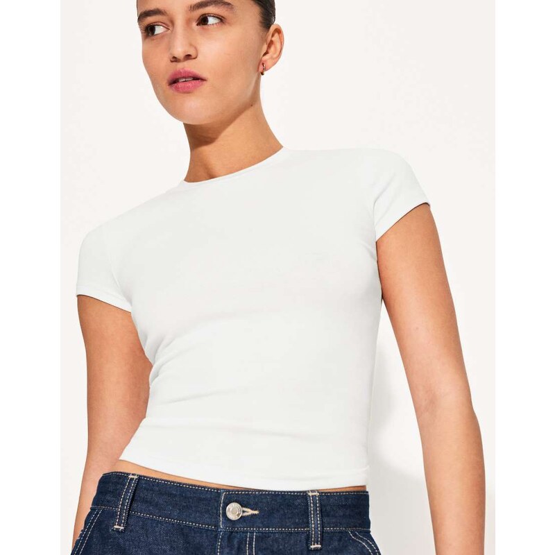 Bershka short sleeve crew neck t-shirt in white