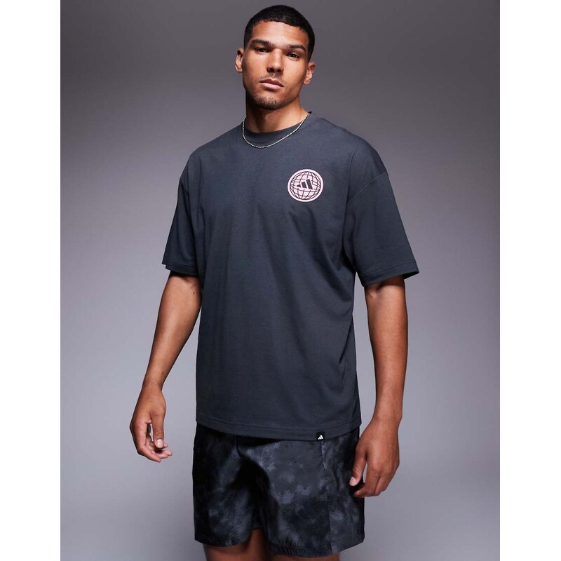 adidas performance adidas Training Power t-shirt with globe back