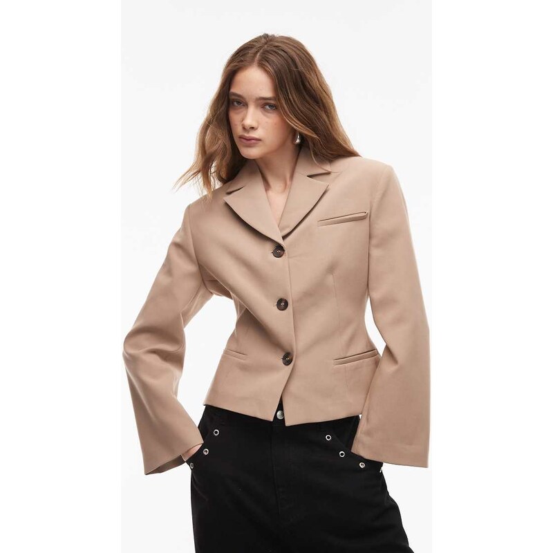 ASOS DESIGN fitted high break point blazer in camel-Neutral