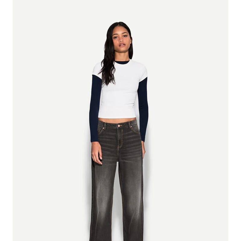 Bershka Petite baggy jeans in black