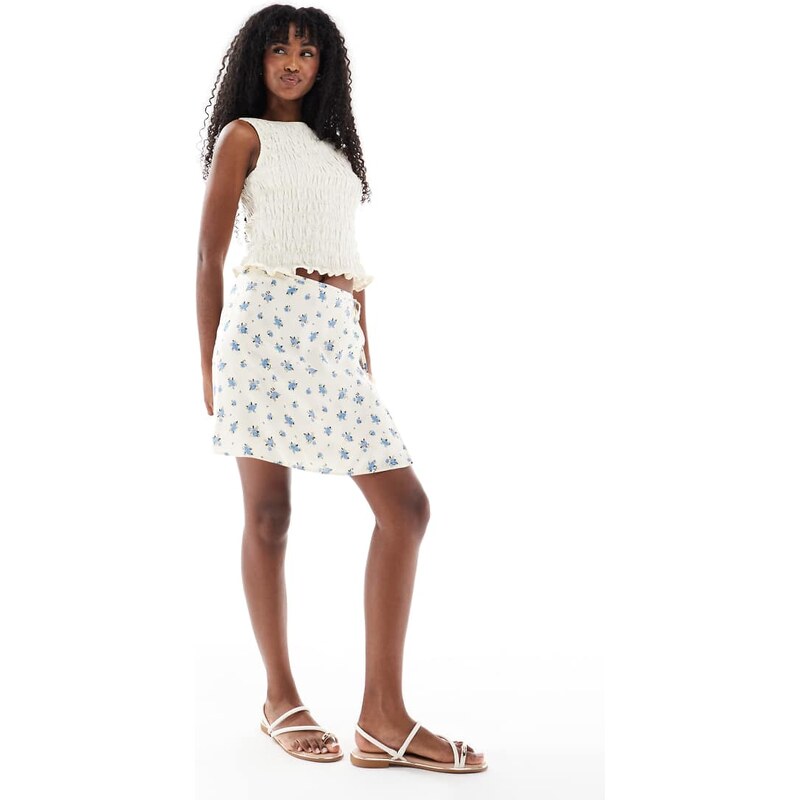 New Look wrap floral mini skirt in cream-White 107680911
