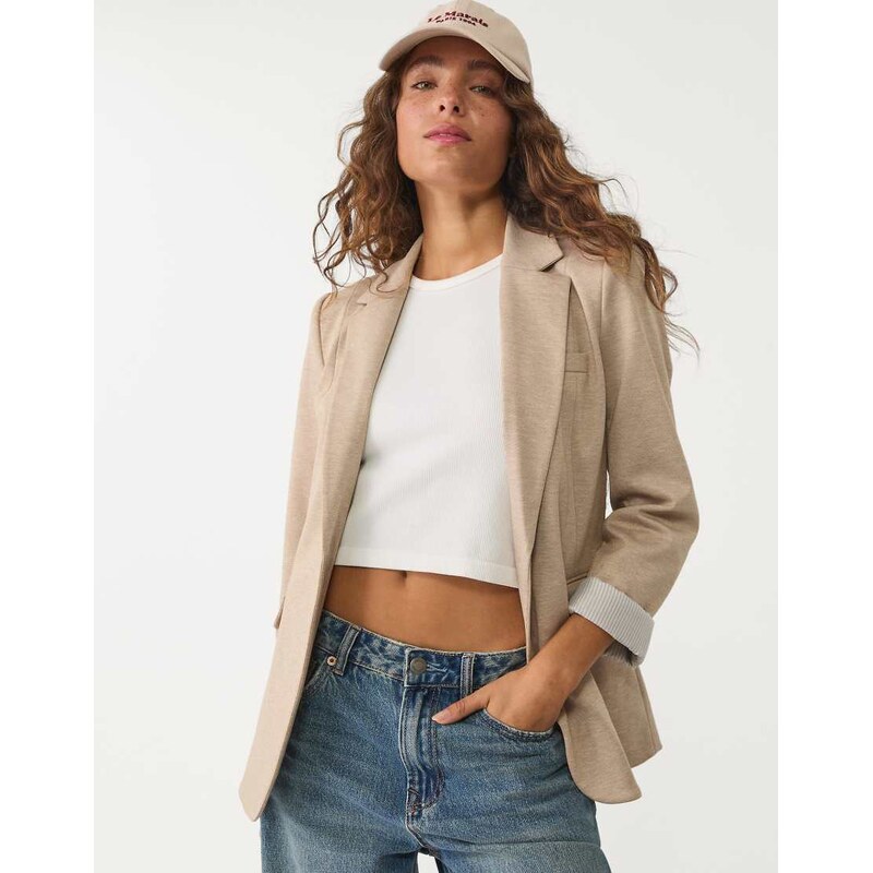 Stradivarius slim fit blazer in ecru-White 107624740