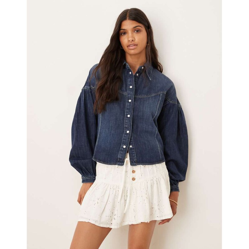 Wrangler cropped denim shirt with balloon sleeves in dark wash blue 115565954