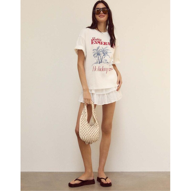Stradivarius Flowing skort with ruffles in white 107738058