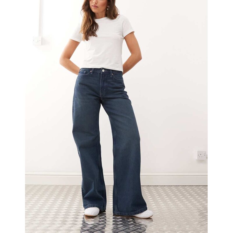 Weekday Paz mid waist wide leg jeans in blue wash 107743936