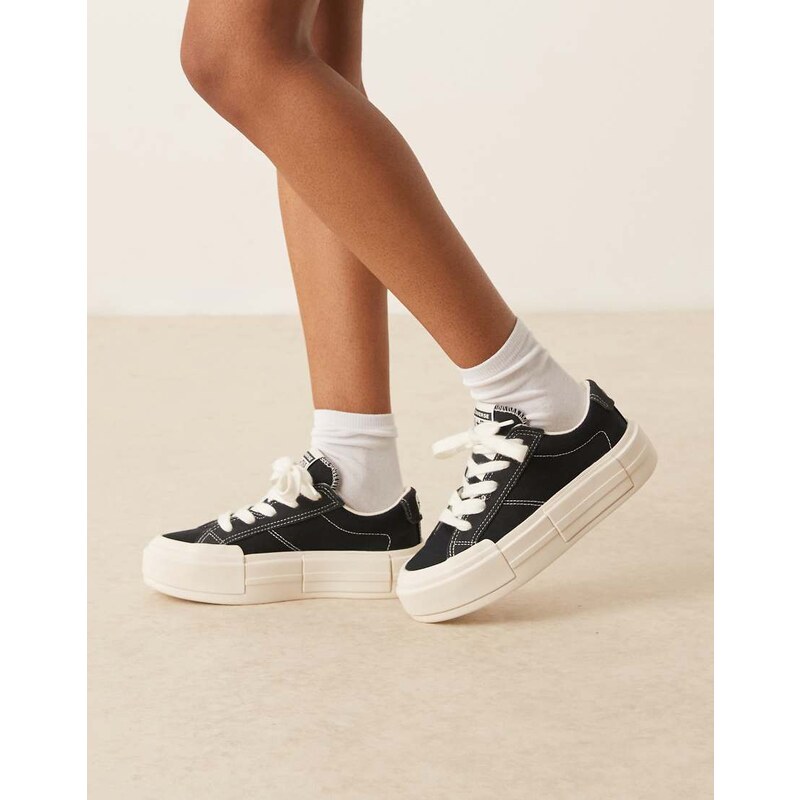 Converse Chuck Taylor All Star Cruise trainers in black and