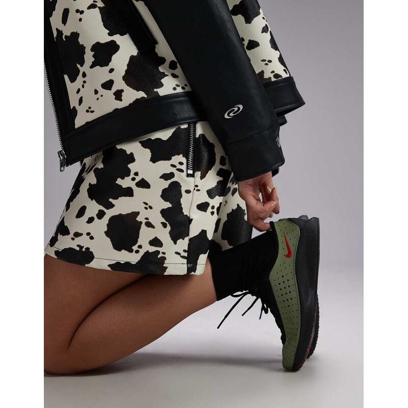 Nike Air Superfly unisex trainers in green and black