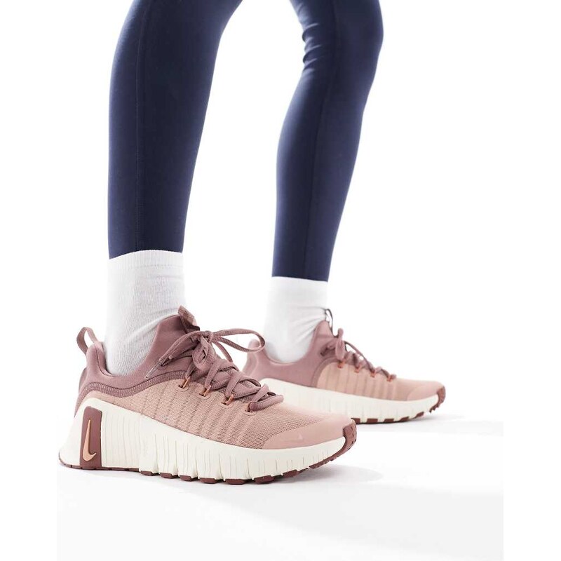 Nike Training Free Metcon 6 trainers in pink