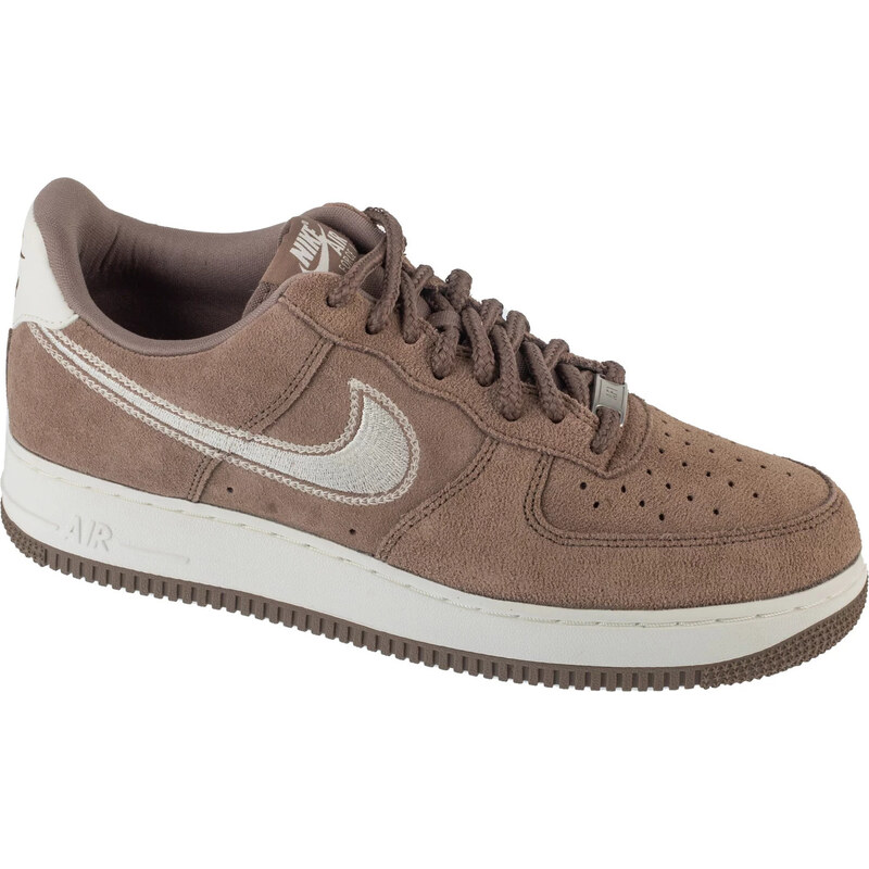 Světle hnědé pánské semišové tenisky Nike Air Force 1 07 Lv8