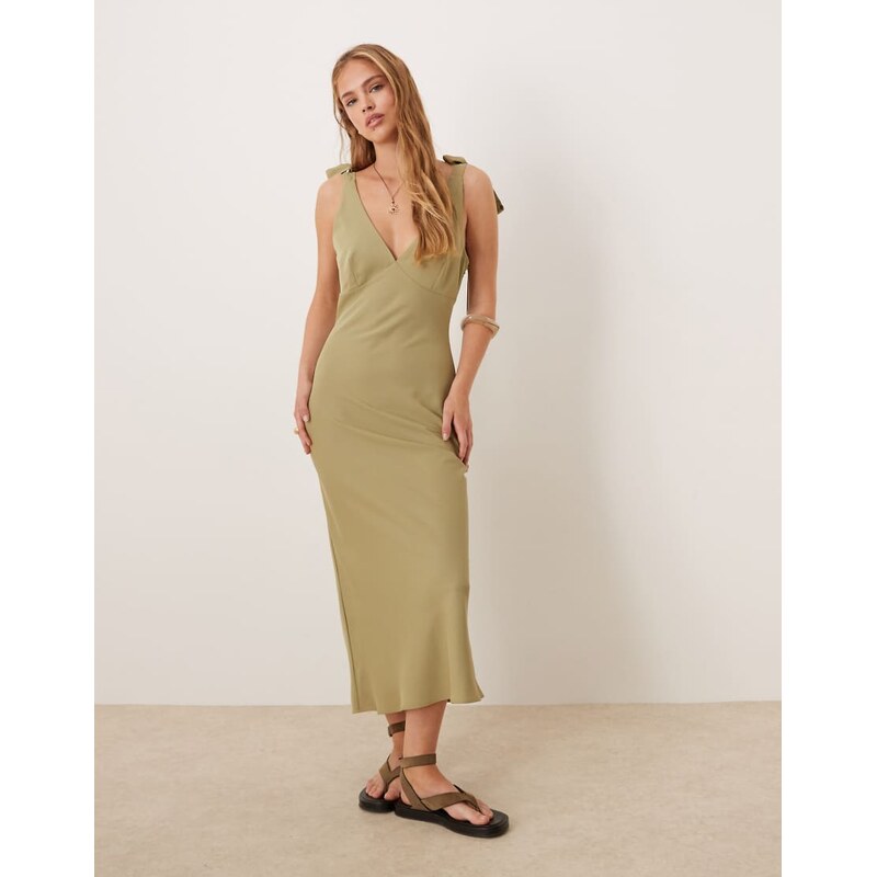 Pretty Lavish Piper crepe bow shoulder midaxi dress in olive-Green 115584097