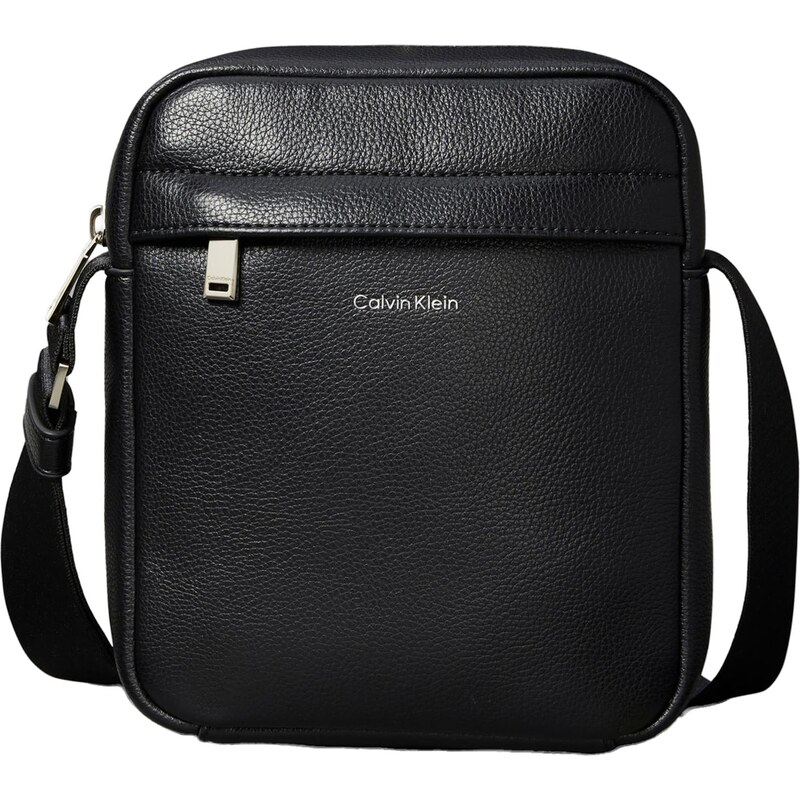 Calvin Klein Taška přes rameno Logo Pebbled černá