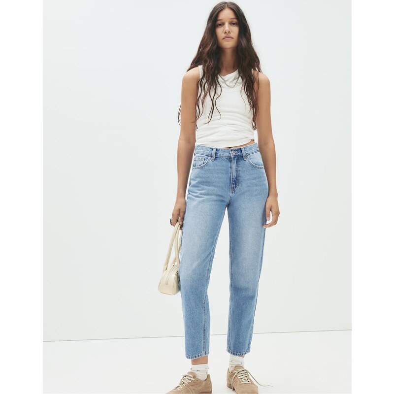 Pull&Bear high waist mom jeans in medium blue