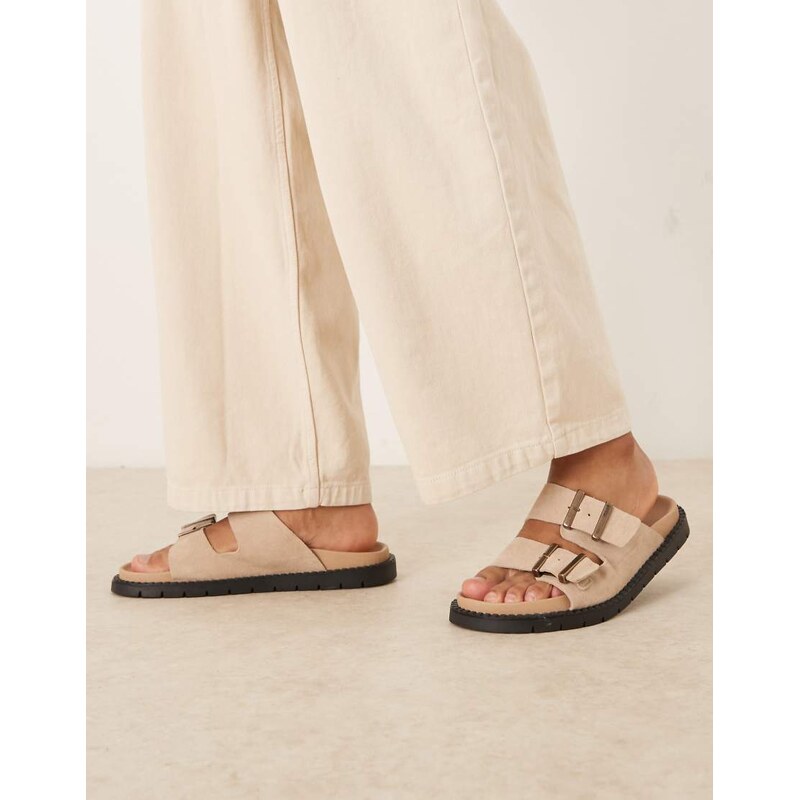 NOAK made in Portugal sandals in brown leather with buckle