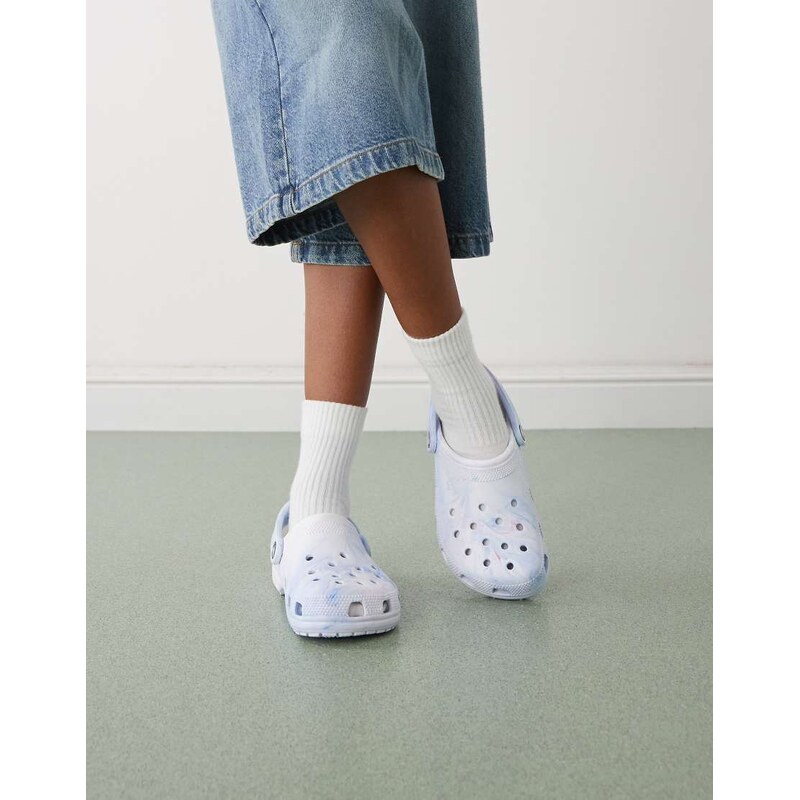 Crocs classic marble clog in blue 115692046