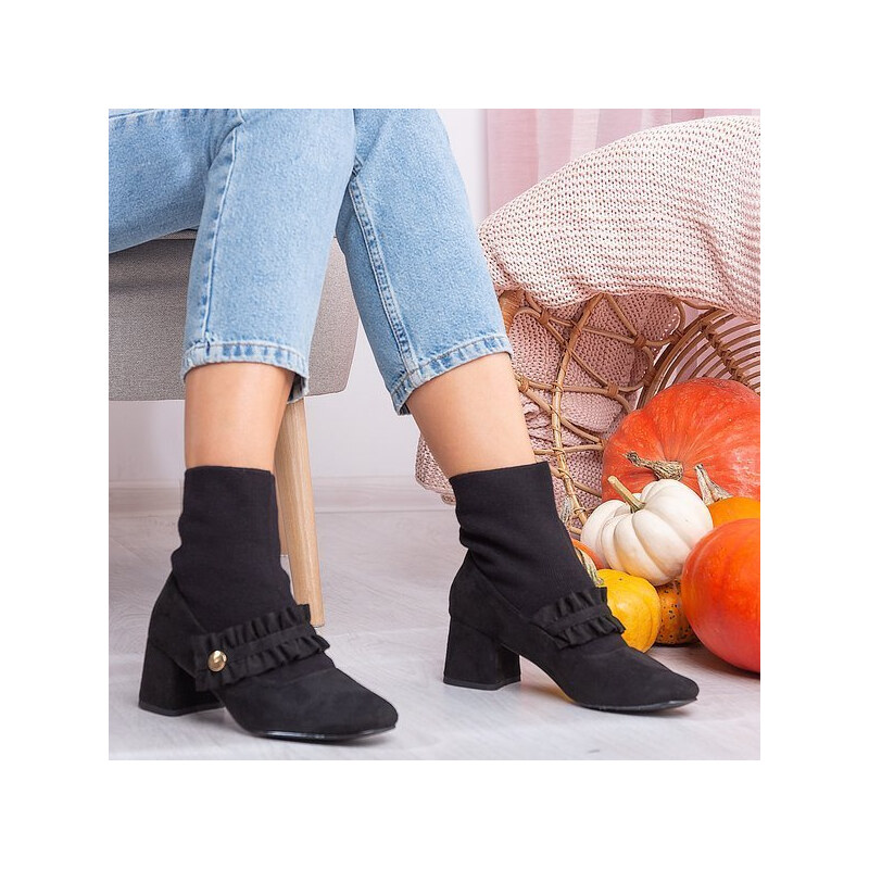 Resti Black pumps on a higher post with a Preciosa sock - Footwear 107838907