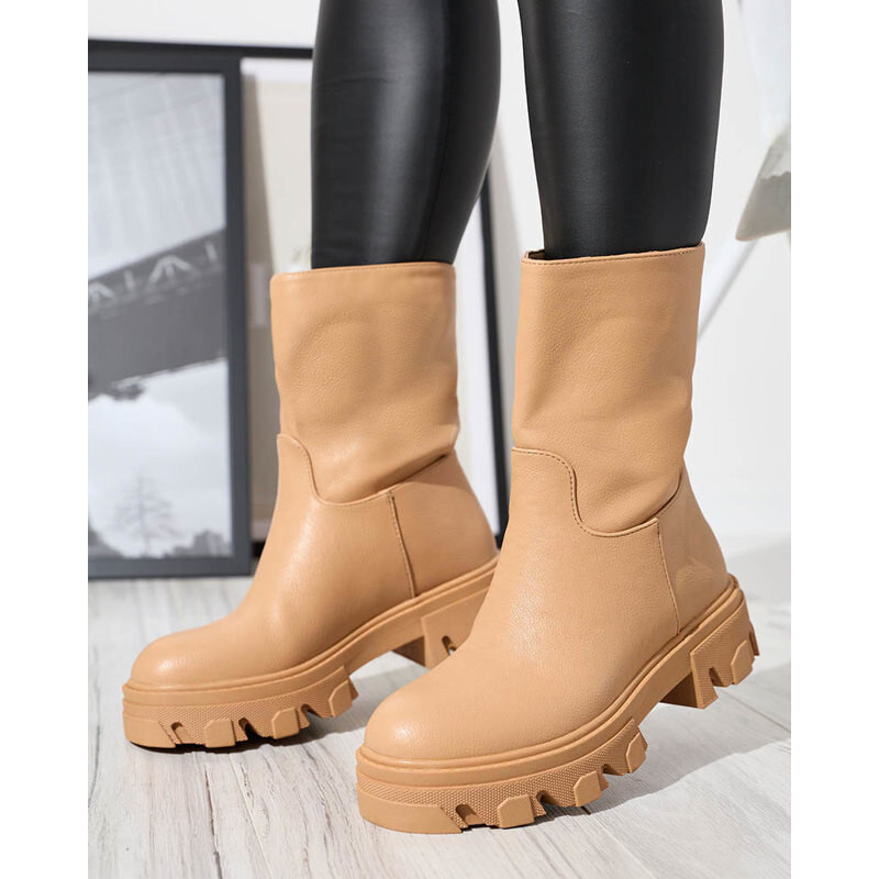 Resti Womens slip-on ankle boots with camel Mekira insulation -